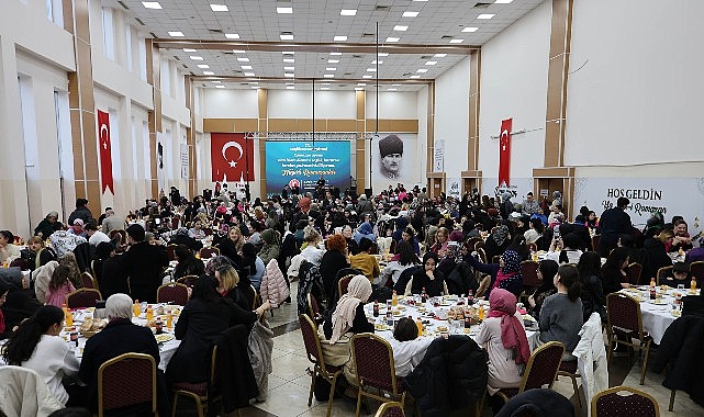 baskan-ozarslan-ve-esi-filiz-ozarslan-kadinlarla-iftar-sofrasinda-bulustu.jpg