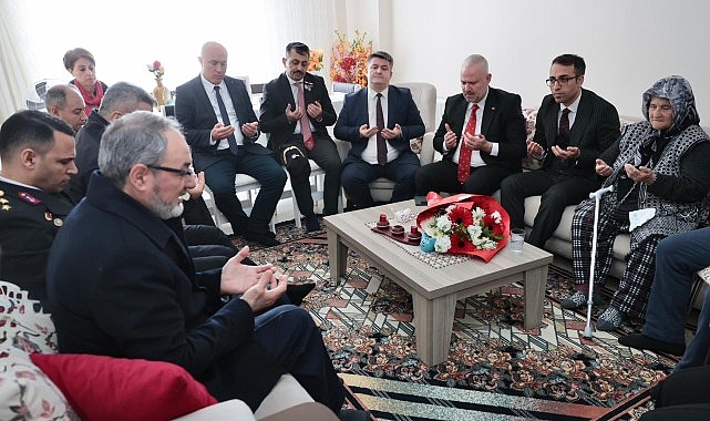 baskan-pehlivan-sehit-ailelerini-ziyaret-etti-basimizin-tacisiniz.jpg