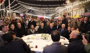 baskan-vekili-ozdemir-kadir-gecesini-elmalida-gecirdi.jpg