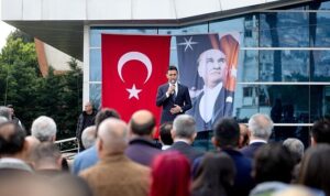 bayrakli-belediyesinde-bayramlasma.jpg