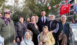 bayraklida-yaslilar-haftasi-sosyal-ve-saglik-programlariyla-geciyor.jpg
