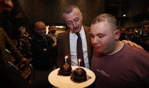 buyukakindan-arife-dogum-gunu-surprizi.jpg