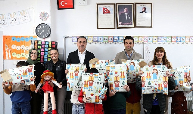 cankaya-belediyesinden-karatasli-cocuklara-bayram-hediyesi.jpg