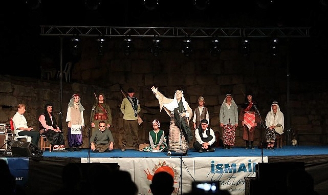 dunya-tiyatro-gunu-coskusu-kultur-ve-sanatin-baskenti-seferihisarda-uc-gun-boyuca-hayat-bulacak.jpg