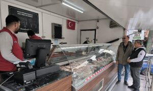 halk-et-mobil-satis-tirina-ilcelerde-yogun-ilgi.jpg
