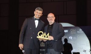 jolly-qm-awardsta-cifte-odulle-sahnede.jpg