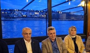 kandira-belediye-meclisi-iftar-sofrasinda-bir-araya-geldi.jpg