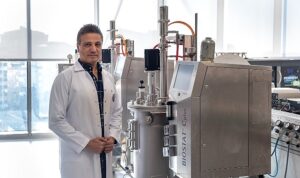 kolon-kanserinde-yeni-cag-tumor-laboratuvarda-kopyalaniyor-en-etkili-ilac-kopya-uzerinde-denenerek-hastaya-veriliyor.jpg