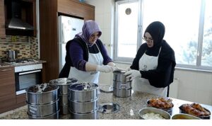 komek-kursiyerleri-ramazan-ayi-boyunca-gonullere-dokundu.jpg