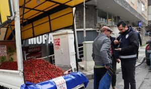 maltepedeki-isgallere-zabita-mudahalesi-devam-ediyor.jpg