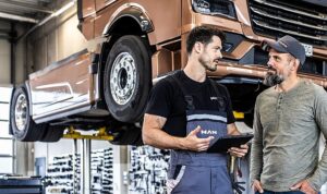 man-truck-bustan-avrupa-servis-agina-300-milyon-euroluk-yatirim.jpg