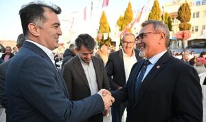 manisa-buyuksehir-belediyesinin-iftar-sofrasi-selendide-kuruldu.jpg