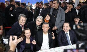 manisada-iftar-bereketi-binlerce-vatandas-ayni-sofrada-bulustu.jpg