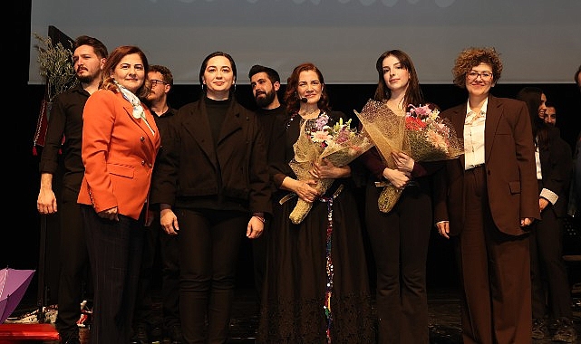 niluferde-8-marta-ozel-yagmur-kadinlar-muzikali.jpg