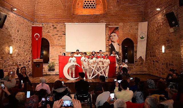 osmangazi-belediyesi-engel-tanimayan-yureklerle-milli-ruhu-yansitti.jpg