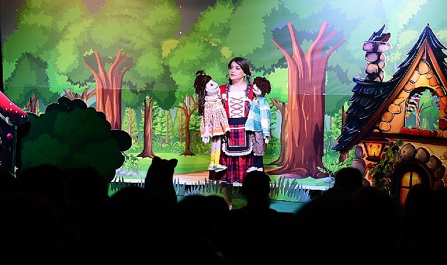 osmangazi-belediyesinden-cocuklara-ozel-hansel-ve-gretel-gosterisi.jpg