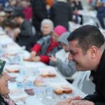 torbali-belediyesinden-cumhuriyet-mahallesinde-dev-iftar.jpg