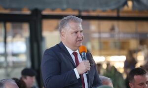 urlada-ramazanin-bereketi-dayanisma-sofralarinda-paylasildi.jpg