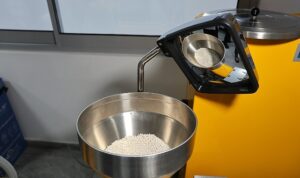 yeni-tek-kullanimlik-plastik-duzenlemesi-sanayide-donusumu-baslatiyor-dogru-malzeme-ayrimi-yapilirsa-biyoplastikler-turkiye-icin-stratejik-firsat.jpg