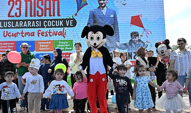 23-nisan-cocuk-ve-ucurtma-festivali-bayram-coskusuyla-yasaniyor.jpg