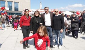 23-nisan-ulusal-egemenlik-ve-cocuk-bayraminda-sehir-tiyatrolarinin-sahneleri-cocuklar-icin-acildi.jpg