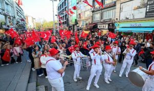 bakirkoyde-milli-egemenlik-yuruyusu.jpg