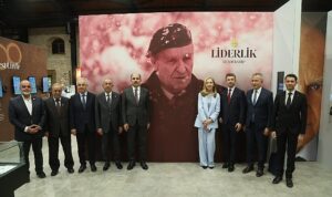 baskan-altay-tum-konyalilari-aliya-100-yasinda-hayat-fikir-mucadele-sergisini-gormeye-davet-etti.jpg