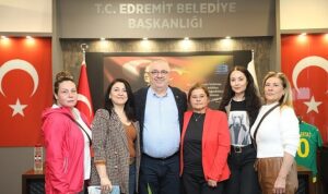 baskan-mehmet-ertas-hayvanseverlerle-bir-araya-geldi.jpg