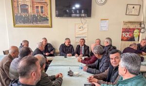 baskan-ozarslan-senlik-mahallesinde-vatandaslarla-bulustu.jpg