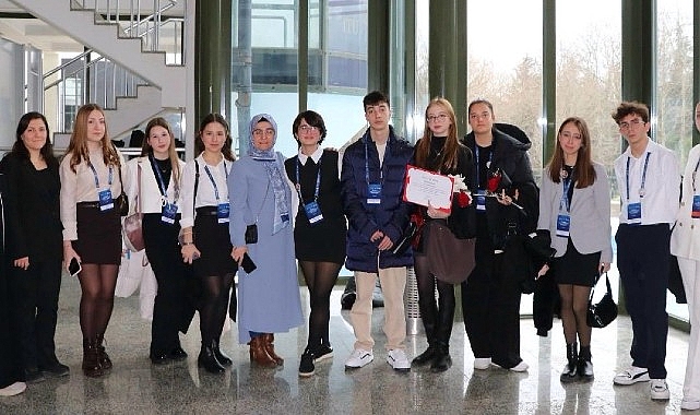bayrampasadan-dunya-bilimine-uzanan-basari-gencler-uluslararasi-arenaya-cikiyor.jpg