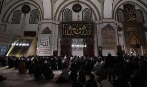 bursanin-fethi-700-yilinda-dualarla-anildi.jpg