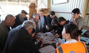 buyuksehir-ari-kovani-hibesi-ile-ureticilerin-yuzunu-gulduruyor.jpg