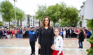 cocuk-dostu-kent-karsiyakada-23-nisan-coskusu.jpg