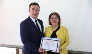 deu-bilim-kafe-sohbetlerinin-6nci-bulusmasinda-bilimin-isiginda-gunesten-nasil-korunmaliyiz-konusuldu.jpg