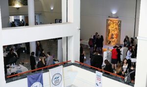 deu-saglik26-kariyer-zirvesi-basladi.jpg