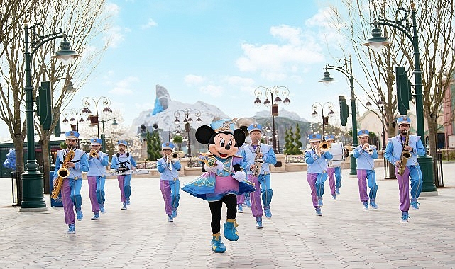 disneyland-pariste-yeni-bir-donem-basladi.jpg
