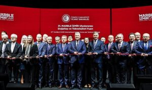 dogal-tasin-kalbi-izmirde-atiyor.jpg
