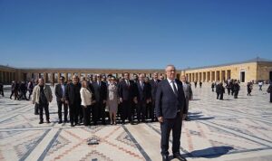 edremit-belediyesi-atanin-huzuruna-cikti.jpg