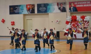 edremitte-23-nisan-coskuyla-kutlandi.jpg