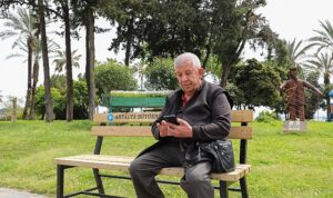 emekle-uretilen-kent-mobilyalari-sehre-deger-katiyor.jpg
