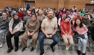 engin-benli-goncaya-hayran-kaldi.jpg
