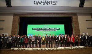 fatma-sahin-dev-projeleri-tek-tek-duyurdu-gaziantepte-metrodan-aile-kutuphanesine-yeni-donem.jpg