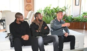 fransiz-eski-futbolcu-faty-baskan-topaloglunu-ziyaret-etti.jpg