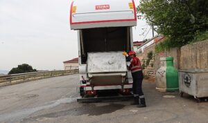 gulensu-mahallesinde-bahar-temizligi.jpg