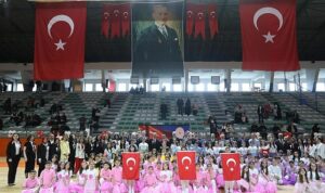 inegolde-23-nisan-ulusal-egemenlik-ve-cocuk-bayrami-coskuyla-kutlandi.jpg