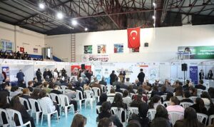 inegolde-8-universite-ve-meslek-tanitim-gunleri-basladi.jpg