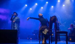 istanbulda-spirituel-bir-yolculuk-ocean-in-the-desert-show-sahnede.jpg