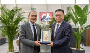 izmir-buyuksehir-belediyesi-qingdao-belediyesini-konuk-etti.jpg