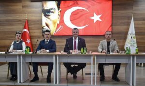 kadir-albayrakin-adi-sarayda-yasatilacak.jpg