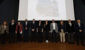 karabaglar-da-iklim-icin-tarihi-adim.jpg